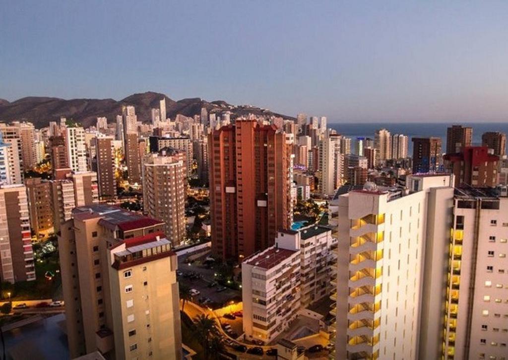 Acacias IV Apartment Бенидорм Екстериор снимка